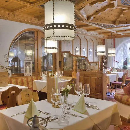 Bergsporthotel Antonie 3*