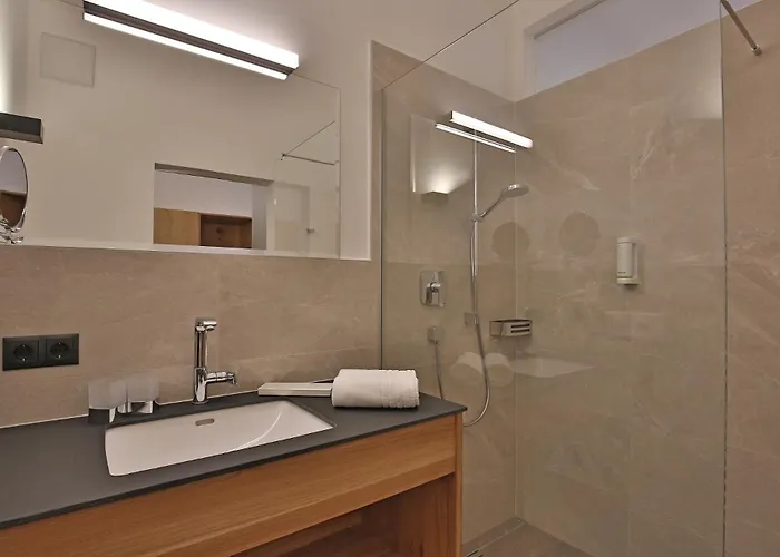 فندق Bergsporthotel Antonie 3*