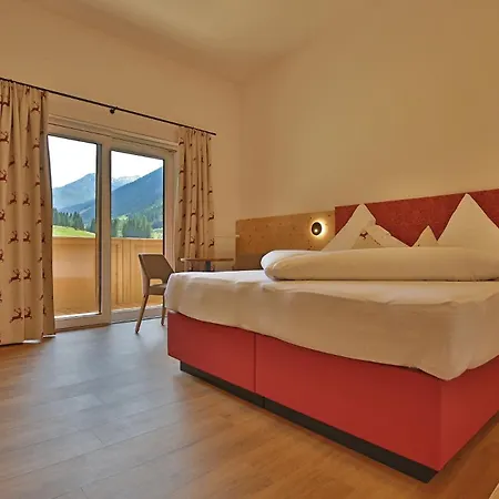 מלון Bergsporthotel Antonie 3*