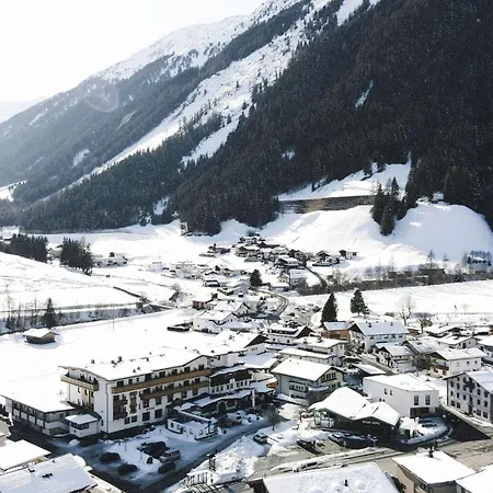 Bergsporthotel Antonie 3*