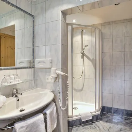 Bergsporthotel Antonie 3*